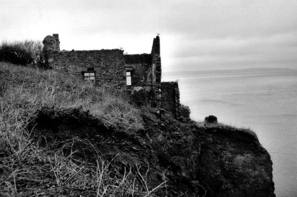 The ruins of Hallsands, Devon, on their rock ledge